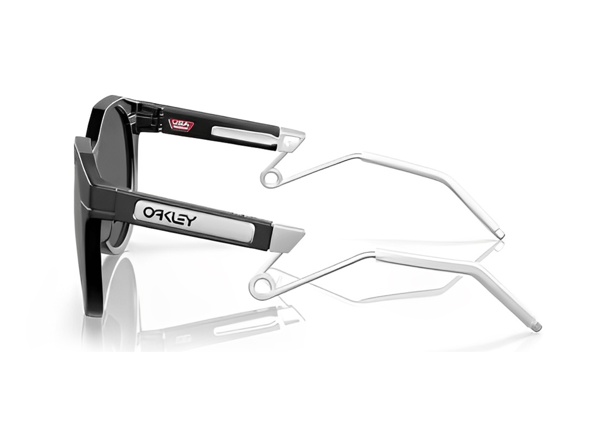 OAKLEY-01-0OO9279.png